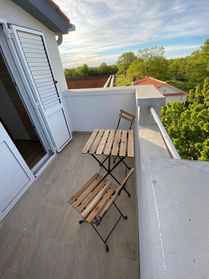 Holiday Home “Marko” With Heated Pool! Nin Buitenkant foto