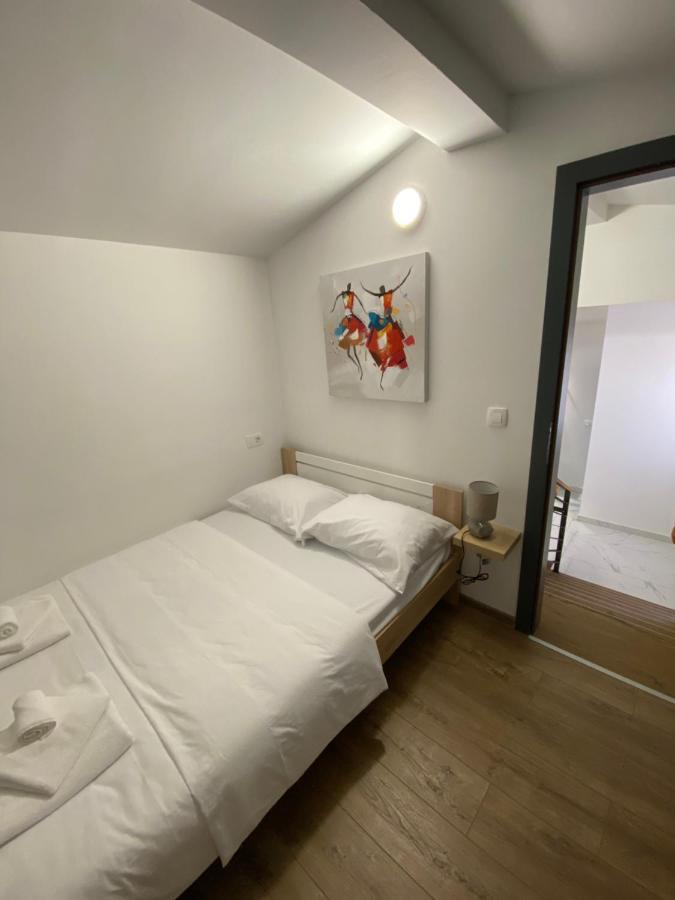Holiday Home “Marko” With Heated Pool! Nin Buitenkant foto