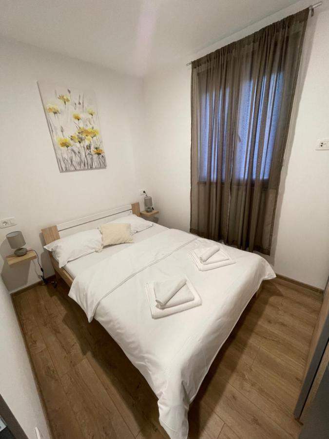 Holiday Home “Marko” With Heated Pool! Nin Buitenkant foto