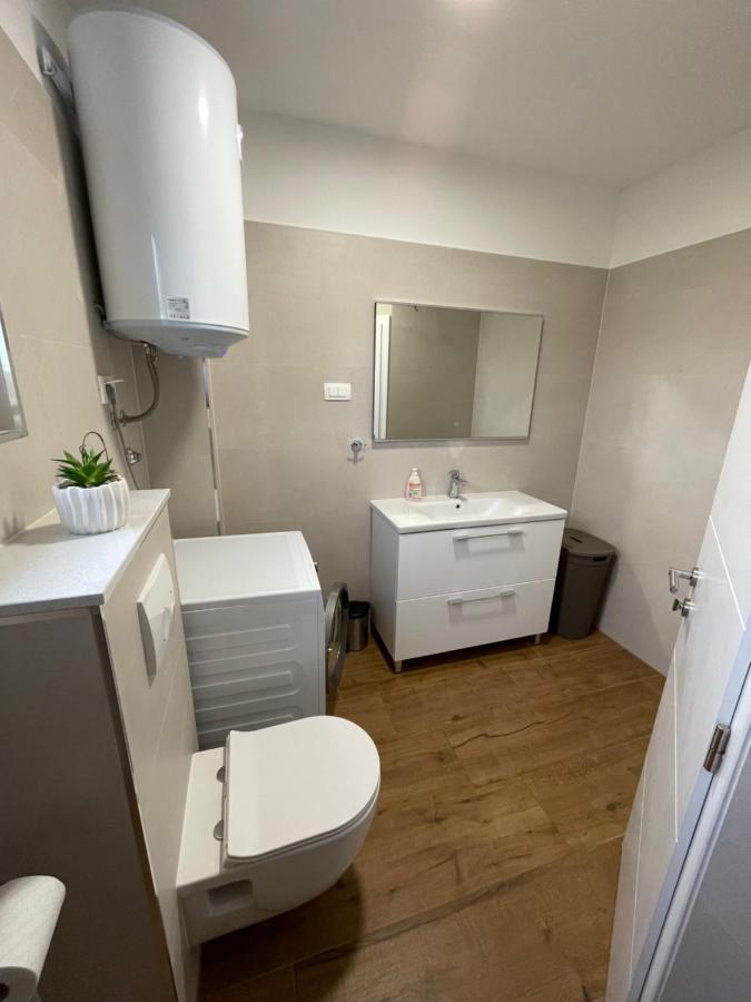 Holiday Home “Marko” With Heated Pool! Nin Buitenkant foto